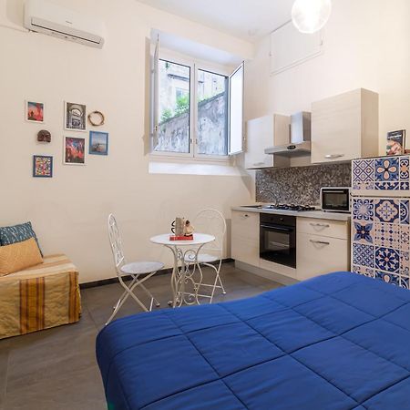 Domus 19 Hotell Napoli Eksteriør bilde