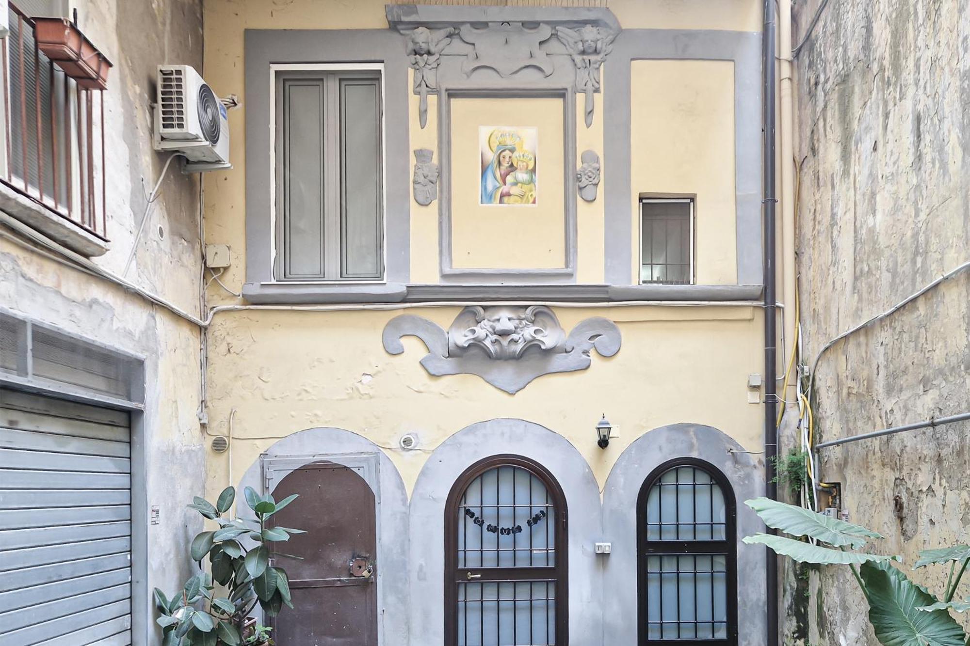 Domus 19 Hotell Napoli Eksteriør bilde