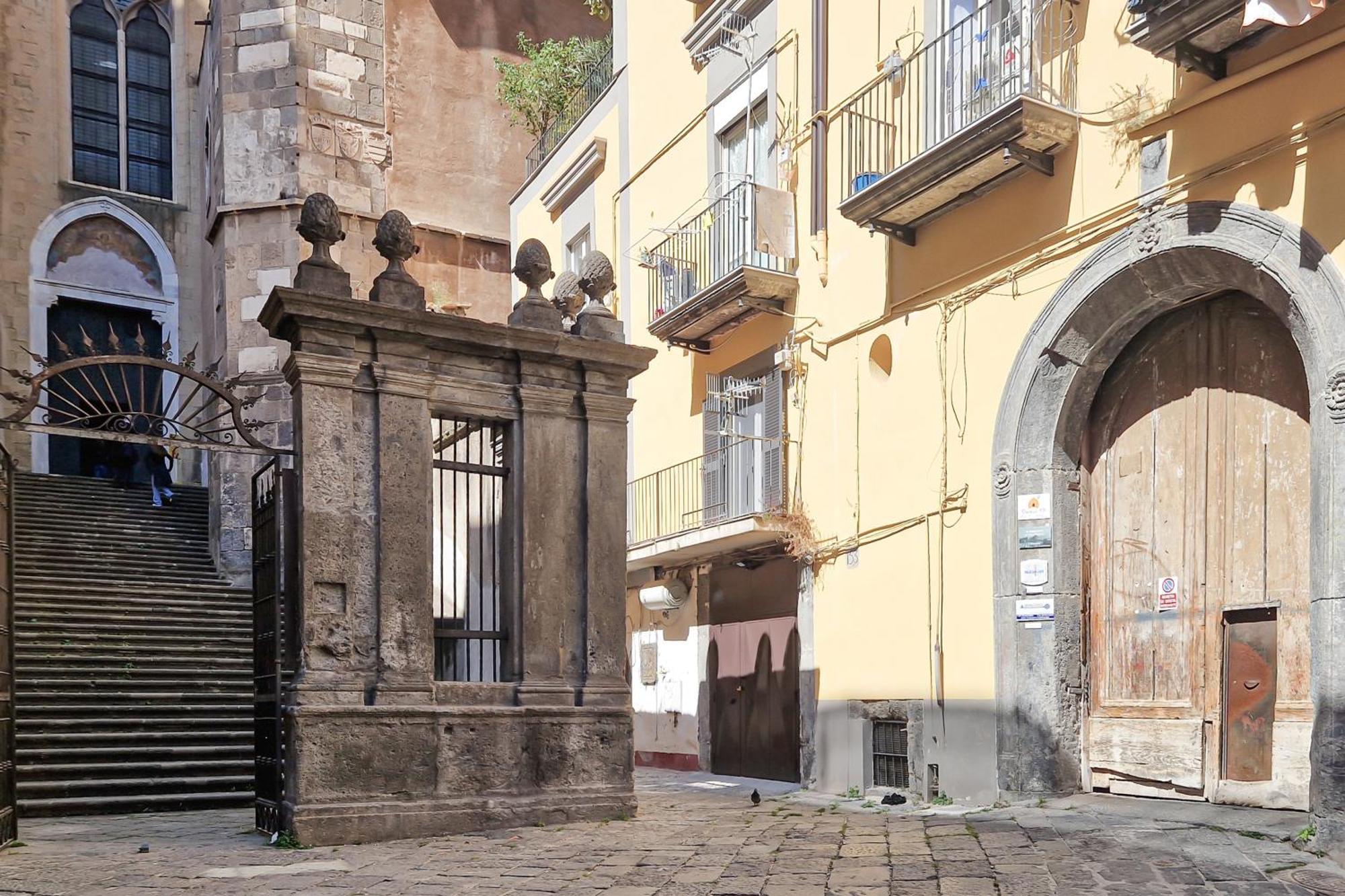 Domus 19 Hotell Napoli Eksteriør bilde